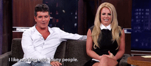 Britney Spears GIF. Verward Artiesten Britney spears Gifs Verveeld Blond Pruik Gom 
