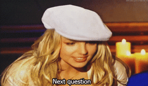 Britney Spears GIF. Artiesten Britney spears Gifs Hair flip 
