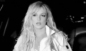 Britney Spears GIF. Halloween Artiesten Britney spears Britney Gifs Heks 