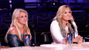 Britney Spears GIF. Artiesten Britney spears Gifs Glimlachen Vrolijkheid Niet onder de indruk 