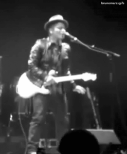 Bruno Mars GIF. Artiesten Bruno mars Gifs 