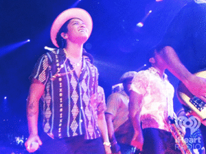 Bruno Mars GIF. Artiesten Bruno mars Gifs Brunogif 