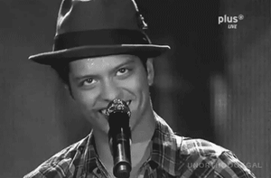 Bruno Mars GIF. Verward Artiesten Bruno mars Gifs Ge&euml;rgerd Mtv Kind Man Pauly shore 
