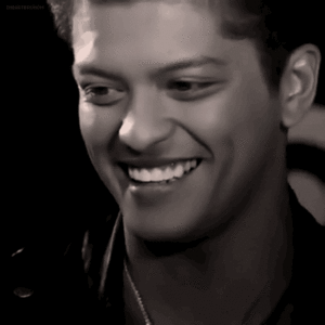 Bruno Mars GIF. Artiesten Piano Bruno mars Gifs 