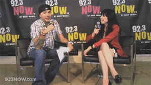 Carly Rae Jepsen GIF. Interview Radio Artiesten Gifs Carly rae jepsen 923now 