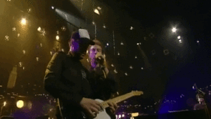 Coldplay GIF. Artiesten Coldplay Gifs Chris martin 