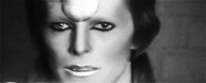 David Bowie GIF. Beroemdheden Artiesten Gifs David bowie &amp;#39;80 Mick jagger Dansen in de straat 