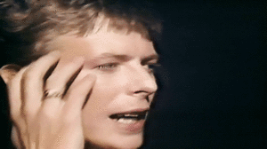 David Bowie GIF. Artiesten Gifs David bowie Knikkend Het eens zijn 