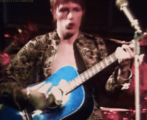 David Bowie GIF. Artiesten Gifs David bowie Muziekvideo Blue jean 