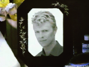 David Bowie GIF. Artiesten Gifs David bowie Lachend 