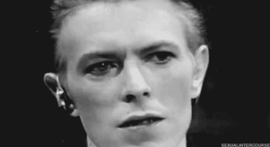 David Bowie GIF. Artiesten Zonnebril Gifs David bowie 90s 