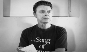 David Bowie GIF. Artiesten Gifs David bowie Tilda swinton 