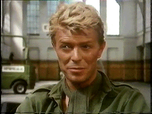 David Bowie GIF. Beroemdheden Artiesten Gifs David bowie 90s Fotoset Springen ze zeggen 