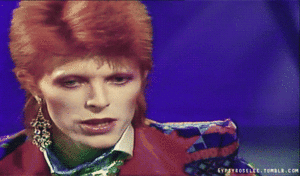 David Bowie GIF. Beroemdheden Artiesten Dave Gifs David bowie 90s Leven Fotoset Uur Live show De mooie dingen gaan 