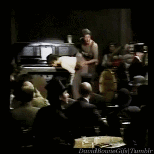 David Bowie GIF. Beroemdheden Artiesten Gifs David bowie Fotoset David bowie interview 