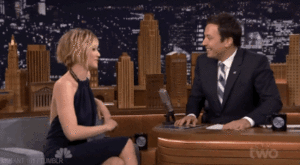 Jennifer Lawrence GIF. Gifs Filmsterren Jennifer lawrence Fallontonight En Xmen days of future past Jimmy fallon Tonight show 