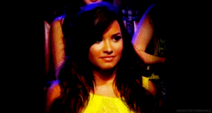 Britney Spears GIF. Artiesten Britney spears Demi lovato Tv Britney Gifs Glimlach De x factor Xfactor X facto 