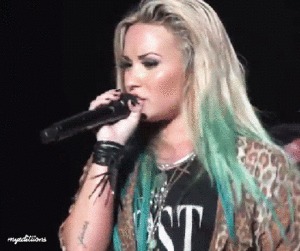 Britney Spears GIF. Televisie Artiesten Britney spears Demi lovato Lol Britney Gifs  De x factor X factor Simon cowell 