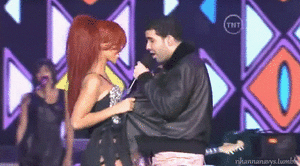 Rihanna GIF. Grappig Muziek Artiesten Rihanna Gifs Drake Drake gif Rihanna gif Wat is mijn naam 