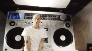 Eminem GIF. Voetbal Artiesten Eminem Lady Gifs Spel Cheeseburger 
