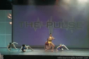 Vuurwerk GIF. Vuurwerk Gifs Dans Danser Mather dansgezelschap Herfst molenaar Groepsdans Genneya walton 