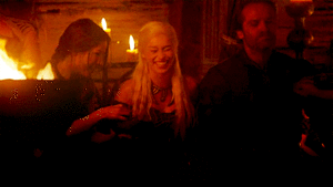 Game Of Thrones GIF. Bioscoop Televisie Games Game of thrones Gifs 4 Daenerys targaryen Emilia clarke 