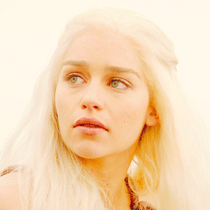 Game Of Thrones GIF. Televisie Games Game of thrones Tv Gifs 4 Emilia clarke Danaerys targaryen Haar ogen zijn belac 