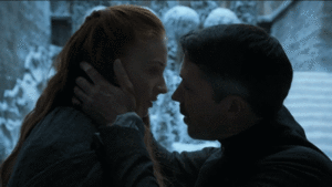 Game Of Thrones GIF. Bioscoop Games Game of thrones Gifs 4 Arya stark Maise williams Hield haar in deze ep En iedere 