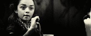 Game Of Thrones GIF. Games Game of thrones Gifs Geen Joffrey De leeuw en de roos 