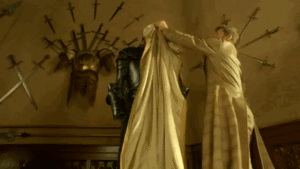 Game Of Thrones GIF. Bioscoop Games Game of thrones Gifs 4 Arya stark Maise williams Hield haar in deze ep En iedere 