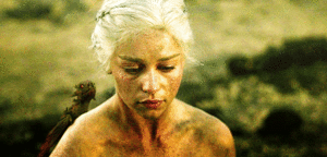 Game Of Thrones GIF. Televisie Games Game of thrones Gifs Daenerys targaryen Emilia clarke 