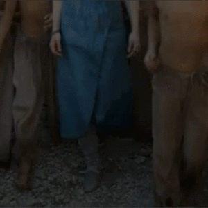 Game Of Thrones GIF. Bioscoop Games Game of thrones Gifs Daenerys targaryen Emilia clarke Daenerys 