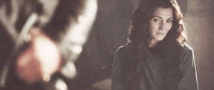 Game Of Thrones GIF. Televisie Games Game of thrones Tv Gifs 4 Natalie dormer Lena headey Cersei lannister Margaery 