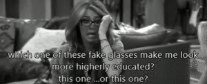 Miley Cyrus GIF. Artiesten Hannah montana Miley cyrus Bril Gifs Zwart en wit 