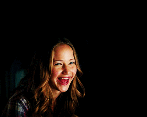 Jennifer Lawrence GIF. Gifs Filmsterren Jennifer lawrence Glimlach Lachend Blozen 