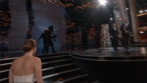 Jennifer Lawrence GIF. Gifs Filmsterren Jennifer lawrence Oscars Vallend Trip 