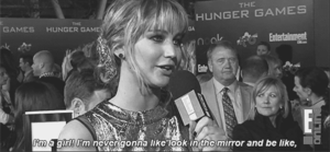 Jennifer Lawrence GIF. Gifs Filmsterren Jennifer lawrence Brutaal Wenk 