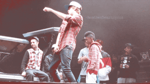 Justin Bieber GIF. Dansen Artiesten Justin bieber Gifs Glimlach 