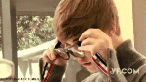 Justin Bieber GIF. Huilen Artiesten Justin bieber Gifs Bieber 