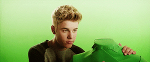 Justin Bieber GIF. Grappig Muziek Artiesten Justin bieber Gifs Geloven film Een trap 