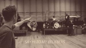 Justin Bieber GIF. Artiesten Justin bieber Gifs Shirtless Bieber 