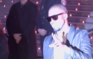 Kanye West GIF. Artiesten South park Gifs Kanye west Gay vis Vissticks 