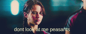 Jennifer Lawrence GIF. Boeren The hunger games Gifs Filmsterren Jennifer lawrence Katniss Katniss everdeen Kijk niet naar me 