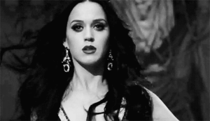 Katy Perry GIF. Artiesten The simpsons Katy perry Sexy Omhelzing Gifs Verdrietig 