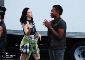 Katy Perry GIF. Muziek Artiesten Katy perry Gifs Snoop dogg Ijsje California gurls 