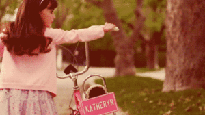 Katy Perry GIF. Dansen Artiesten Katy perry Gifs Stuiterende Het zingen Roar 