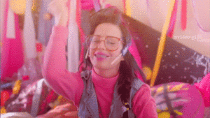 Katy Perry GIF. Video Artiesten Katy perry Gifs Het zingen Muziekvideo Nerd Afgelopen vrijdag nacht Proberen mijn n 