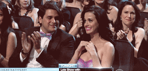 Katy Perry GIF. Artiesten Katy perry Gifs Snl Tieten 