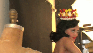 Katy Perry GIF. Artiesten Katy perry Gifs Katy perry gif Glamour uk 