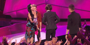 Katy Perry GIF. Muziek Bioscoop Artiesten Vrijdag Katy perry Gifs Teenage dream Rebecca black 
